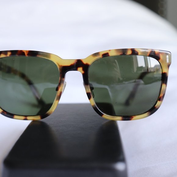 Dolce & Gabbana Cube Havana - Tortoise Square - Picture 1 of 8